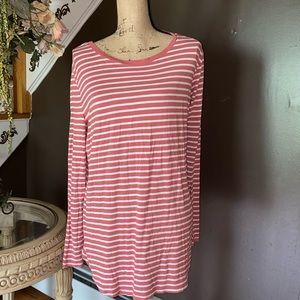 Old navy size xl long sleeve top